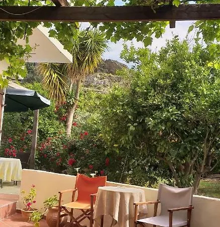 Hariklia Rent Gæstehus 3*